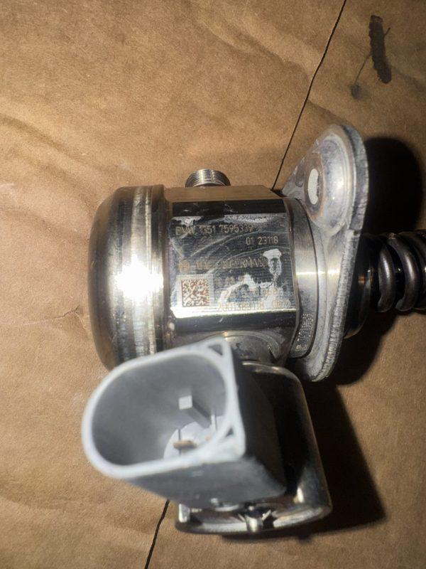 BMW N63 HPFP High Pressure Fuel Pump left side 13517595339 OEM Genuine BMW parts *USED*